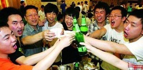 嘴哥爆料带员工喝酒视频,现场视频曝光引热议