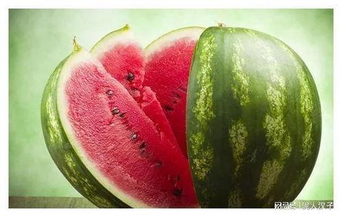 溧阳网红吃瓜群微信,揭秘网络社交圈的趣味与争议 第2张 溧阳网红吃瓜群微信,揭秘网络社交圈的趣味与争议 第2张