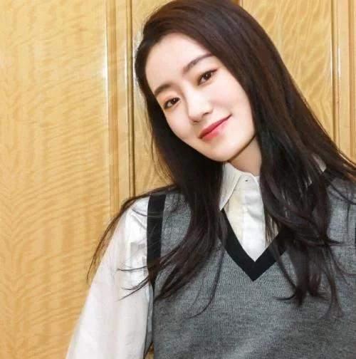 娱乐吃瓜张小斐微博号,揭秘娱乐圈幕后故事 第2张 娱乐吃瓜张小斐微博号,揭秘娱乐圈幕后故事 第2张