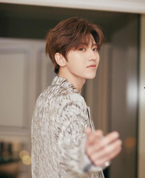 邱耀乐爆料半个娱乐圈,半个娱乐圈背后的惊人真相 第3张 邱耀乐爆料半个娱乐圈,半个娱乐圈背后的惊人真相 第3张