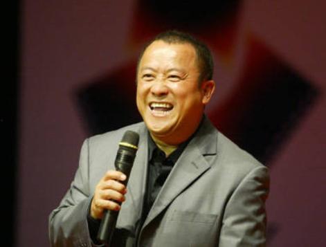 爆料掌门人曾志伟简介视频  第2张