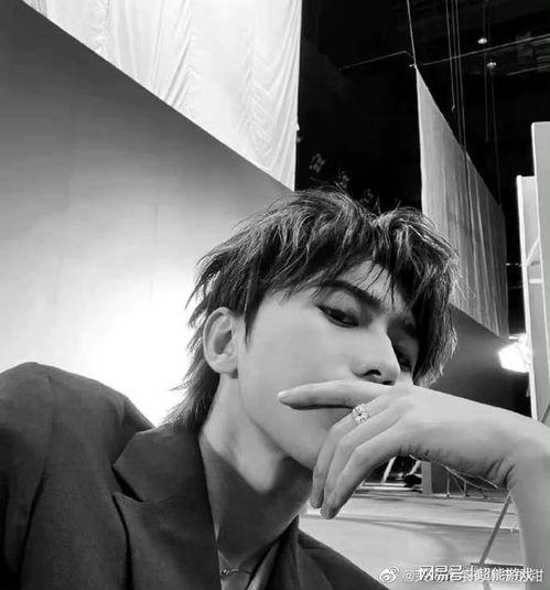 蔡徐坤的恋情被爆料视频,甜蜜互动引粉丝热议  第2张